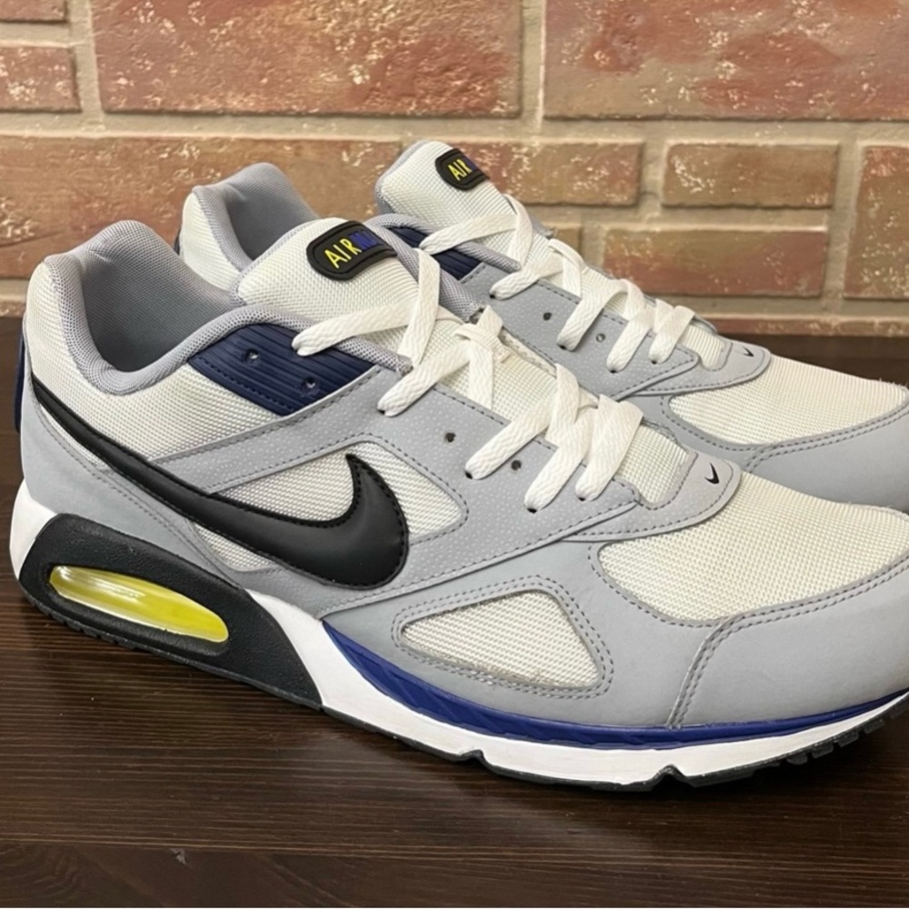 Nike Air Max90 shoes